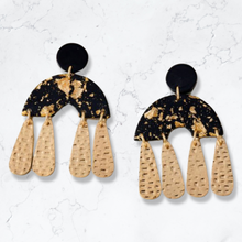 Load image into Gallery viewer, Chandelier Detailed Dangle Earrings