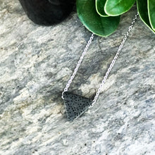 Load image into Gallery viewer, Essential Oil Necklace